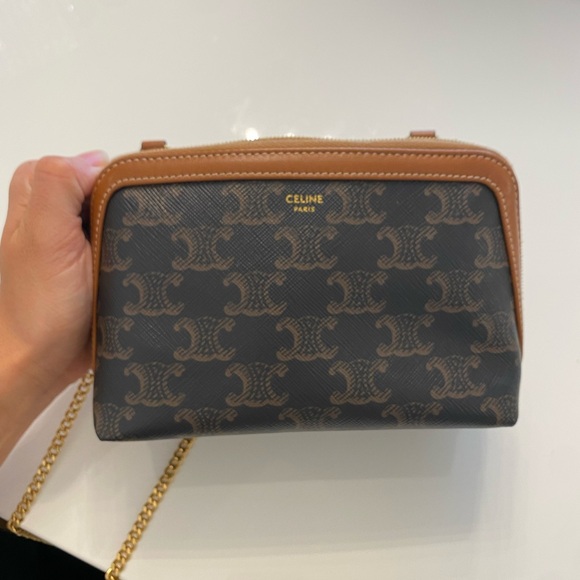 CELINE CLUTCH WITH CHAIN IN TRIOMPHE CANVAS AND LAMBSKIN - Picture 6 of 7